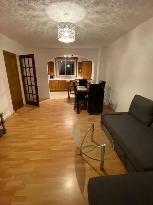 3 Bedroom Home-Inverkeithing Exterior photo